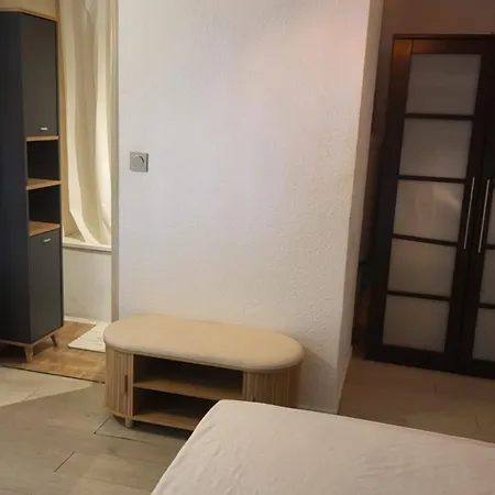 Charment Petit T2 En Duplex Piscine Sainte-Maxime