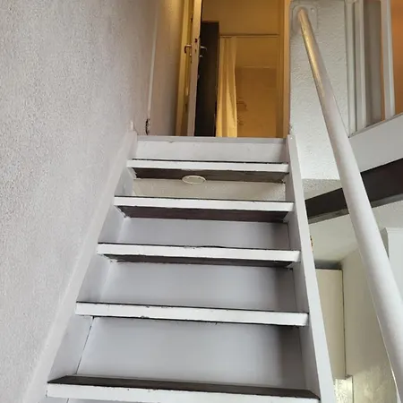 Charment Petit T2 En Duplex Piscine Lägenhet Sainte-Maxime