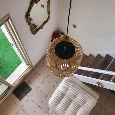 Lägenhet Charment Petit T2 En Duplex Piscine